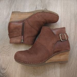 Dansko Shirley Wine Nubuck Zip Wedge Ankle Bootie. Size 38